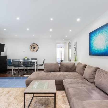 Space In Gozsdu Apartment Budapest Luaran gambar