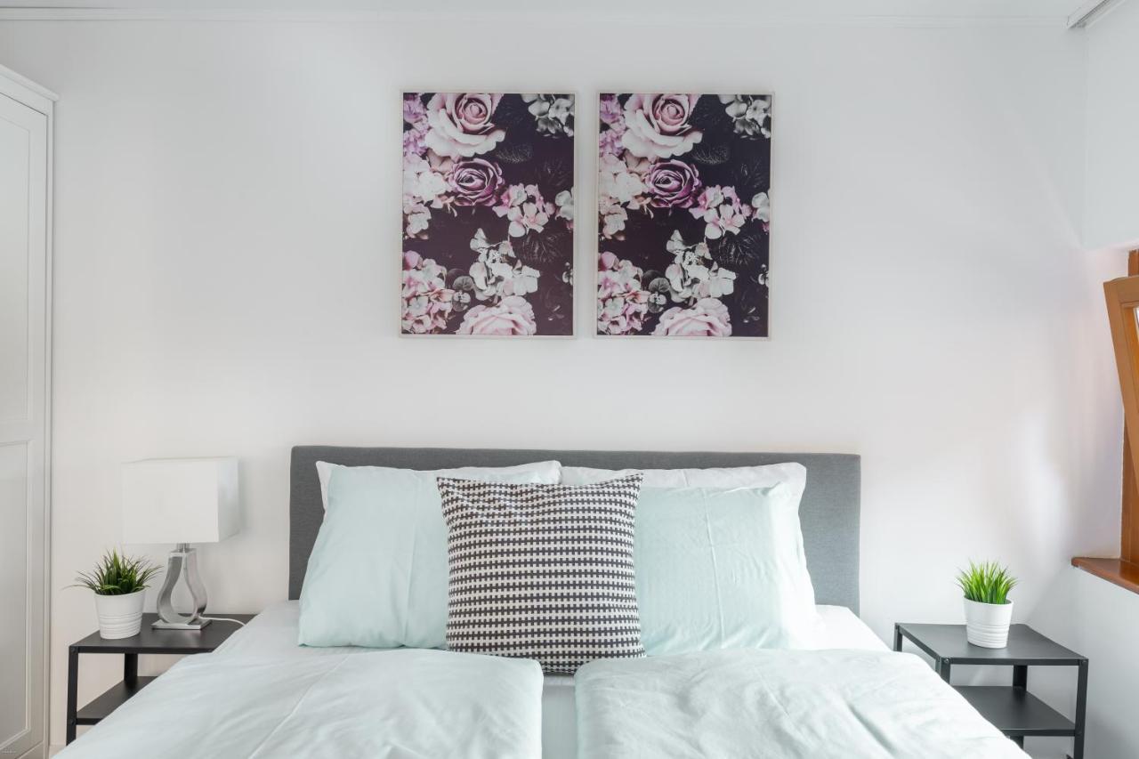 Space In Gozsdu Apartment Budapest Luaran gambar